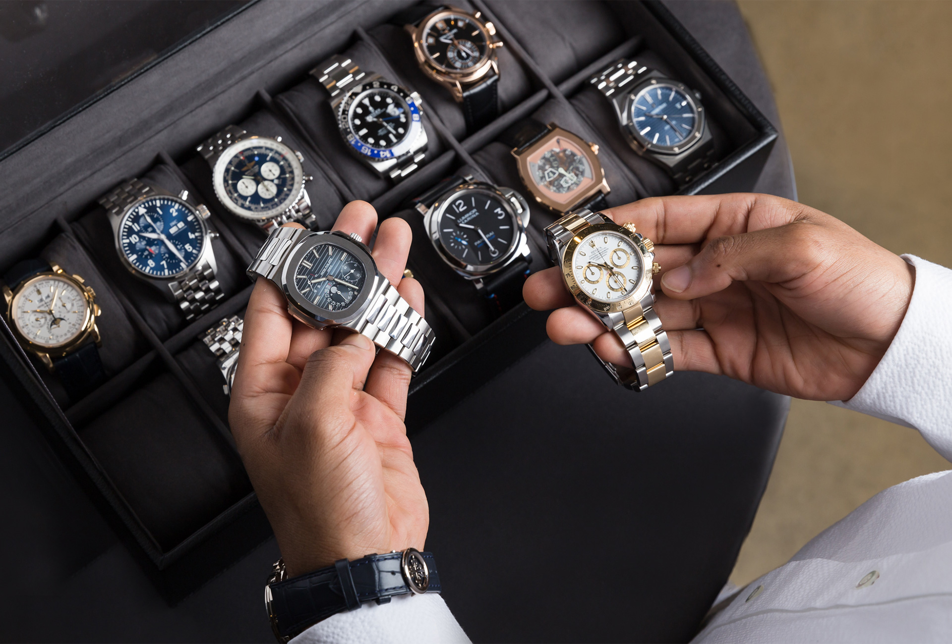 Elevate Your Timepiece: Personalized Engraving Services at Ultrachrono Watch Boutique!